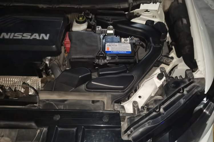 Used Nissan X-Trail 2019 2.5L CVT Smart Connect Luxury Edition 4WD Engine Bay Left