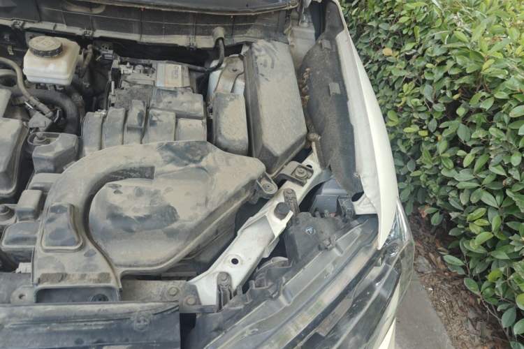 Used Nissan X-Trail 2019 2.0L CVT Smart Connect Comfort Edition 2WD Engine Bay Left