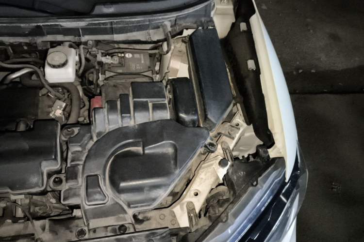 Used Nissan X-Trail 2019 2.0L CVT Smart Connect Comfort Edition 2WD Engine Bay Left