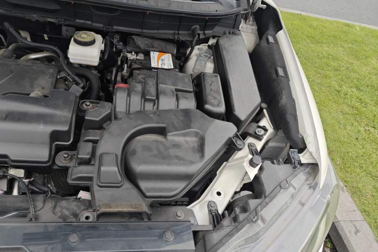 Used Nissan X-Trail 2019 2.0L CVT Comfort Edition 2WD Engine Bay Left