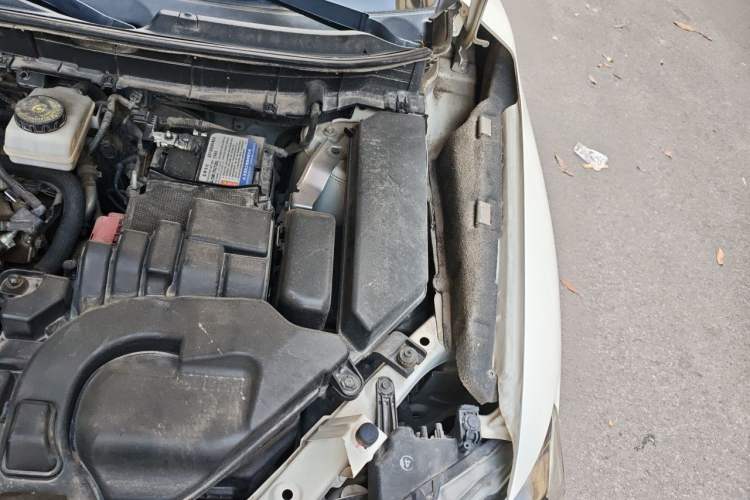 Used Nissan X-Trail 2019 2.0L CVT Smart Connect Comfort Edition 2WD Engine Bay Left