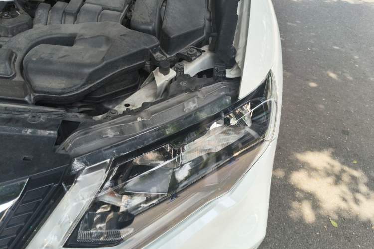 Used Nissan X-Trail 2019 2.0L CVT Smart Connect Comfort Edition 2WD Engine Bay Left