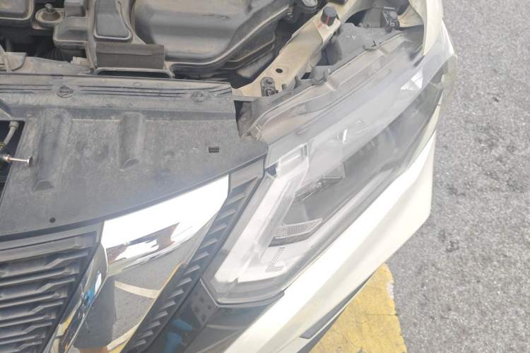Used Nissan X-Trail 2019 2.0L CVT Smart Connect Comfort Edition 2WD Engine Bay Left