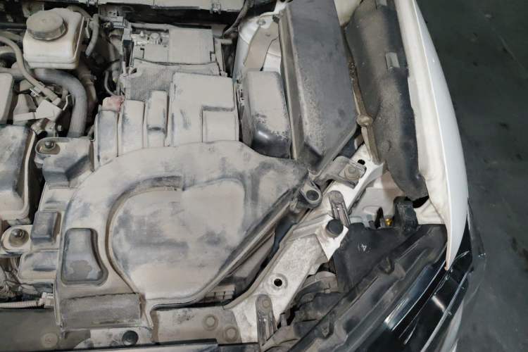 Used Nissan X-Trail 2019 2.0L CVT Smart Connect Comfort Edition 2WD Engine Bay Left