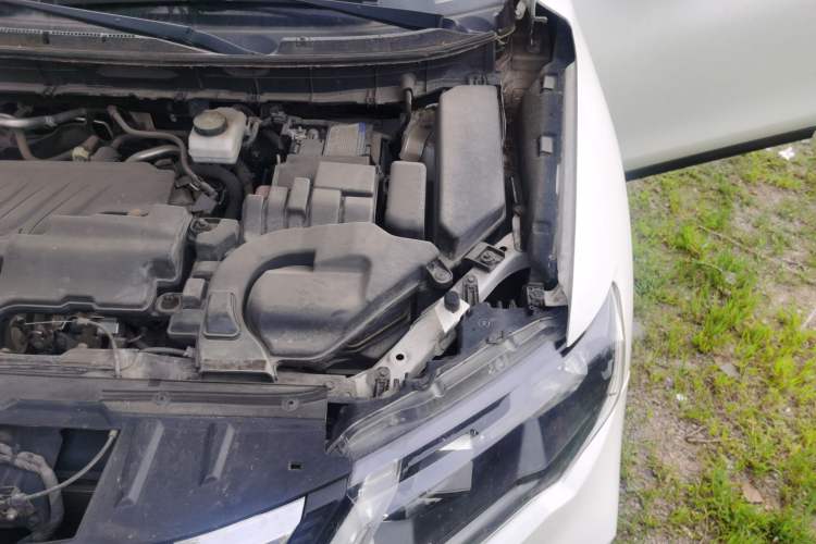 Used Nissan X-Trail 2019 2.0L CVT Smart Connect Comfort Edition 2WD Engine Bay Left