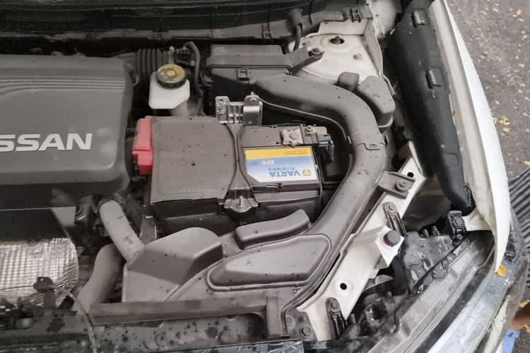 Used Nissan X-Trail 2019 2.5L CVT Smart Connect Luxury Edition 4WD Engine Bay Left