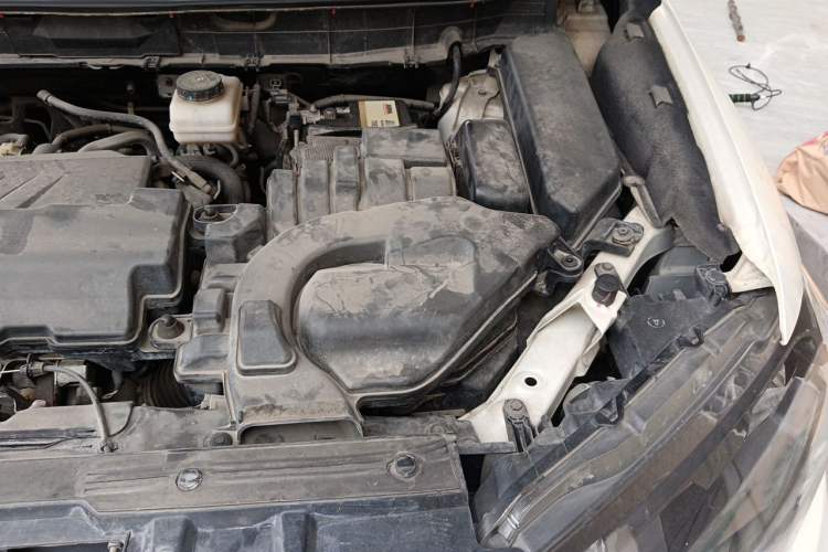 Used Nissan X-Trail 2019 2.0L CVT Smart Connect Comfort Edition 2WD Engine Bay Left