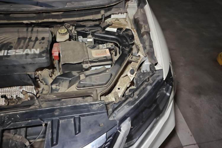 Used Nissan X-Trail 2019 2.5L CVT Smart Connect Luxury Edition 4WD Engine Bay Left