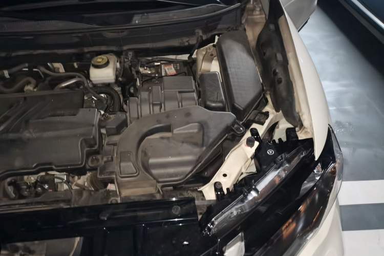 Used Nissan X-Trail 2019 2.0L CVT Comfort Edition 2WD Engine Bay Left