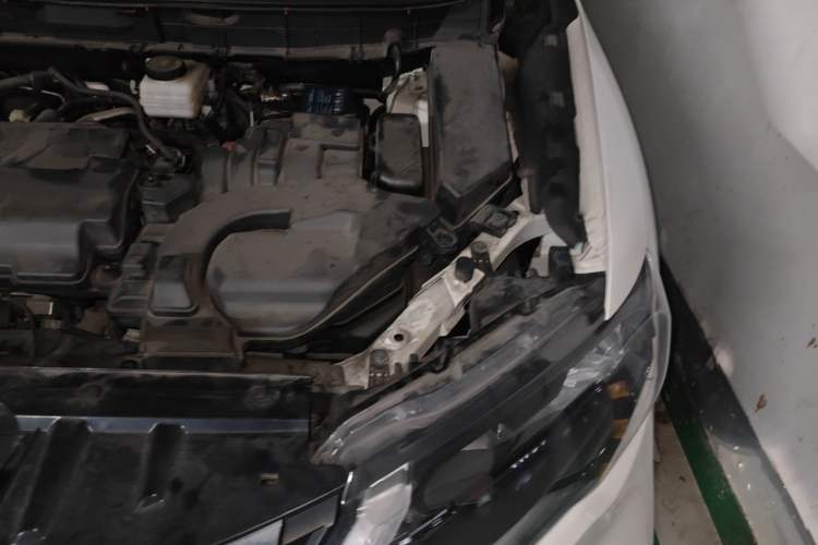 Used Nissan X-Trail 2019 2.0L CVT Smart Connect Comfort Edition 2WD Engine Bay Left
