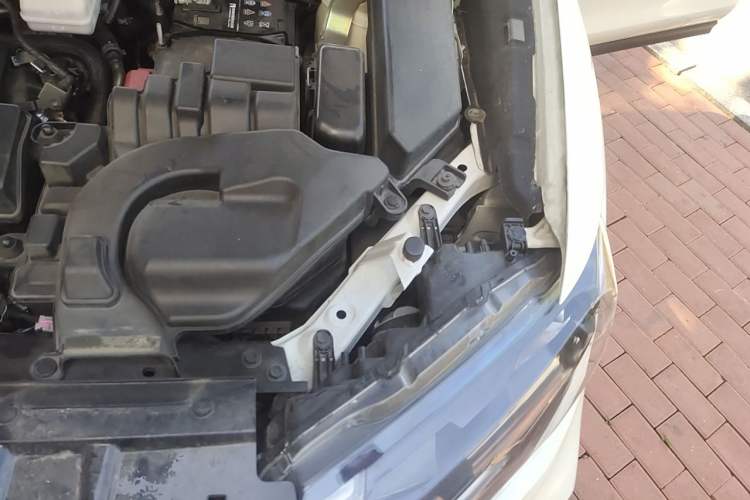 Used Nissan X-Trail 2019 2.0L CVT Comfort Edition 2WD Engine Bay Left