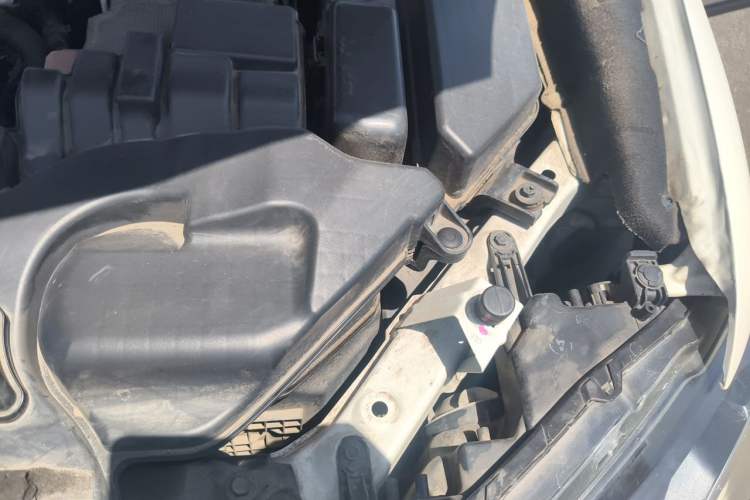 Used Nissan X-Trail 2019 2.0L CVT Smart Connect Comfort Edition 2WD Engine Bay Left