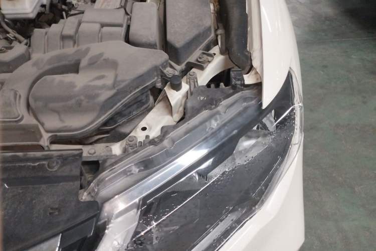 Used Nissan X-Trail 2019 2.0L CVT Smart Connect Comfort Edition 2WD Engine Bay Left