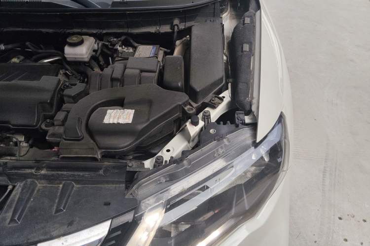 Used Nissan X-Trail 2019 2.0L CVT Comfort Edition 2WD Engine Bay Left
