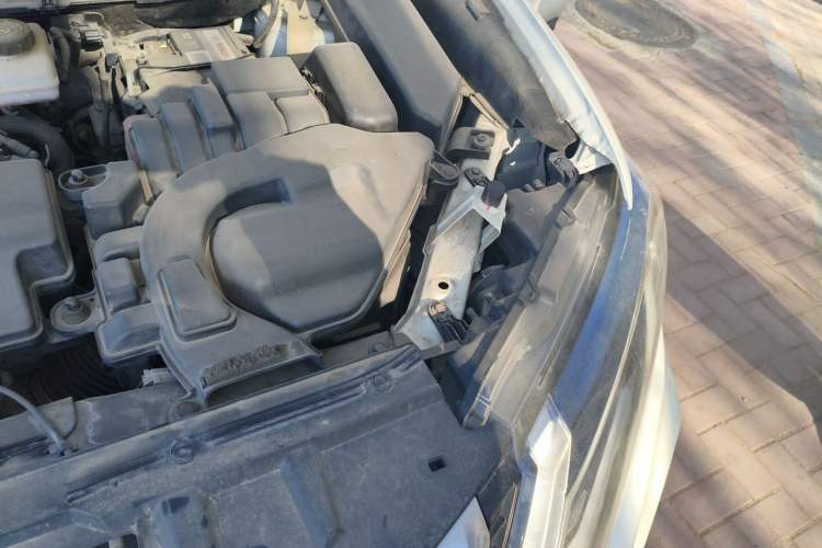 Used Nissan X-Trail 2019 2.0L CVT Smart Connect Comfort Edition 2WD Engine Bay Left