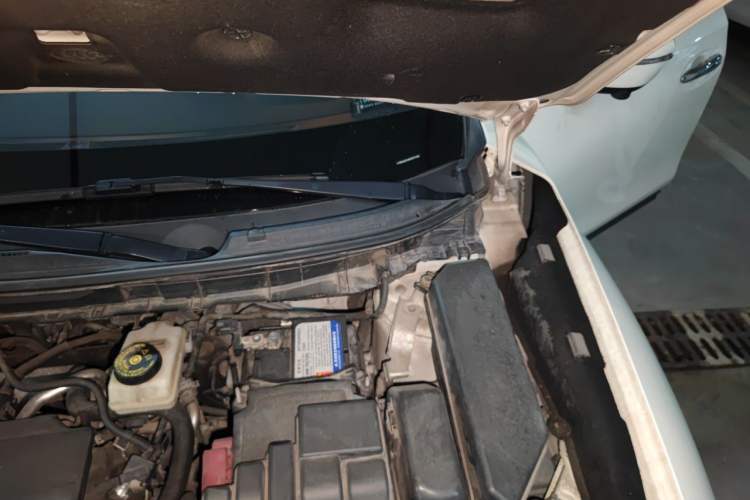 Used Nissan X-Trail 2019 2.0L CVT Smart Connect Comfort Edition 2WD Engine Bay Left