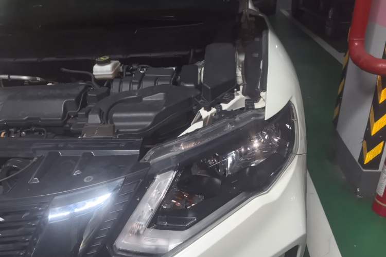 Used Nissan X-Trail 2019 2.0L CVT Smart Connect Comfort Edition 2WD Engine Bay Left