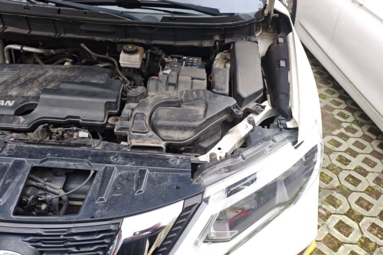 Used Nissan X-Trail 2019 2.0L CVT Comfort Edition 2WD Engine Bay Left