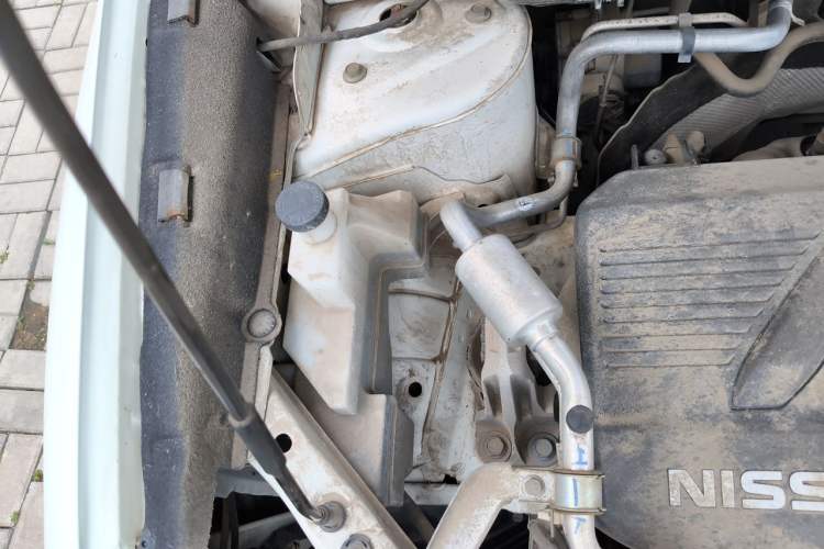 Used Nissan X-Trail 2019 2.0L CVT Comfort Edition 2WD Engine Bay Right