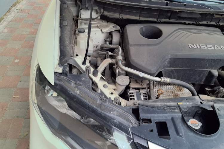 Used Nissan X-Trail 2019 2.5L CVT Smart Connect Luxury Edition 4WD Engine Bay Right