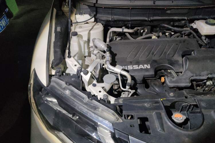 Used Nissan X-Trail 2019 2.0L CVT Smart Connect Comfort Edition 2WD Engine Bay Right