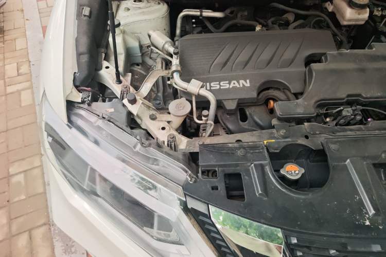 Used Nissan X-Trail 2019 2.0L CVT Smart Connect Comfort Edition 2WD Engine Bay Right