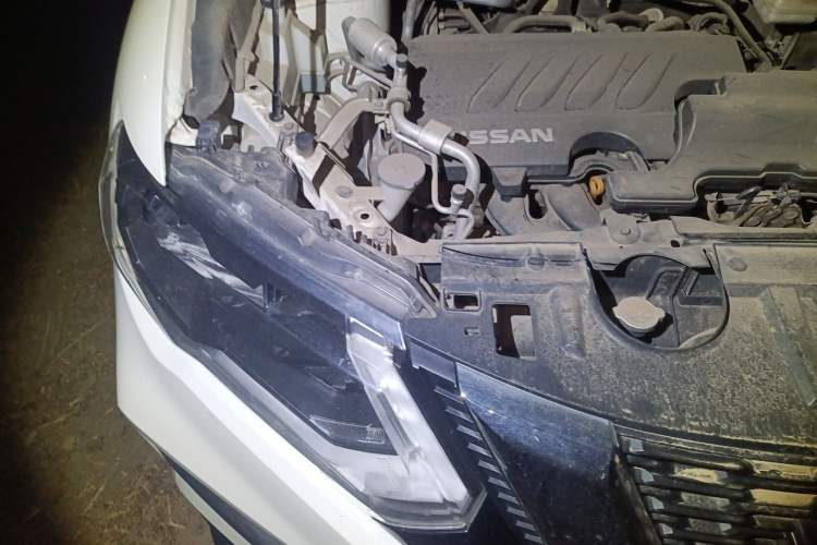 Used Nissan X-Trail 2019 2.0L CVT Smart Connect Comfort Edition 2WD Engine Bay Right