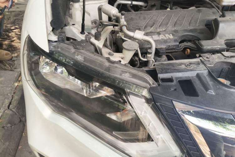 Used Nissan X-Trail 2019 2.0L CVT Smart Connect Comfort Edition 2WD Engine Bay Right