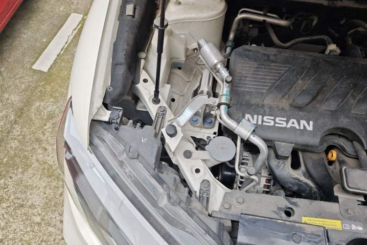Used Nissan X-Trail 2019 2.0L CVT Smart Connect Comfort Edition 2WD Engine Bay Right