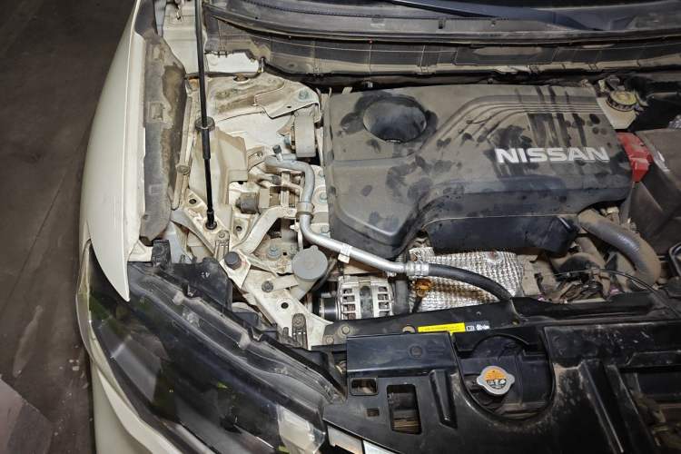 Used Nissan X-Trail 2019 2.5L CVT Smart Connect Luxury Edition 4WD Engine Bay Right