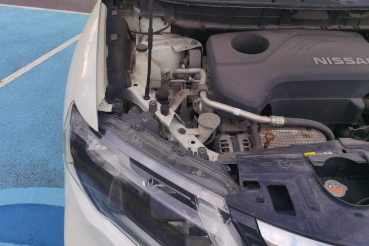 Used Nissan X-Trail 2019 2.5L CVT Smart Connect Luxury Edition 4WD Engine Bay Right