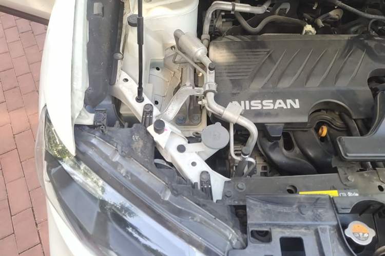 Used Nissan X-Trail 2019 2.0L CVT Comfort Edition 2WD Engine Bay Right