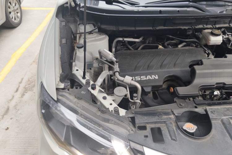 Used Nissan X-Trail 2019 2.0L CVT Comfort Edition 2WD Engine Bay Right