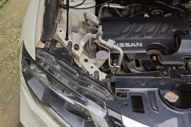 Used Nissan X-Trail 2019 2.0L CVT Comfort Edition 2WD Engine Bay Right
