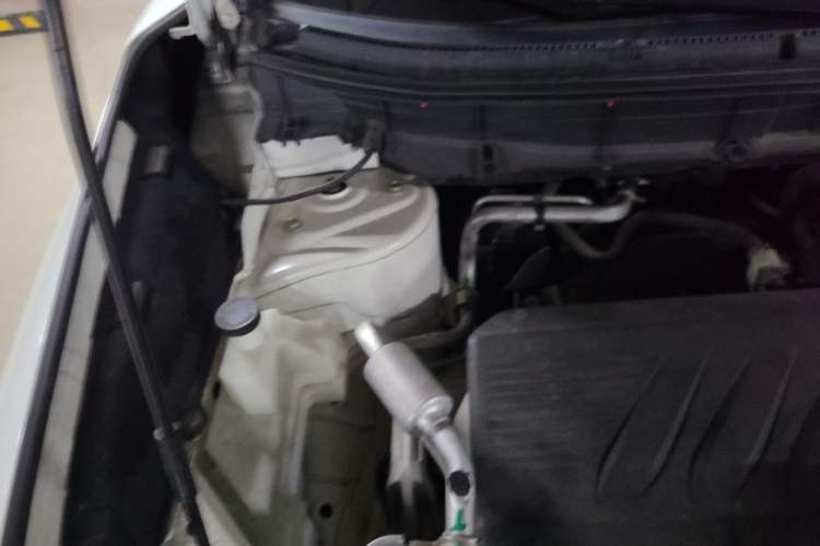 Used Nissan X-Trail 2019 2.0L CVT Comfort Edition 2WD Engine Bay Right