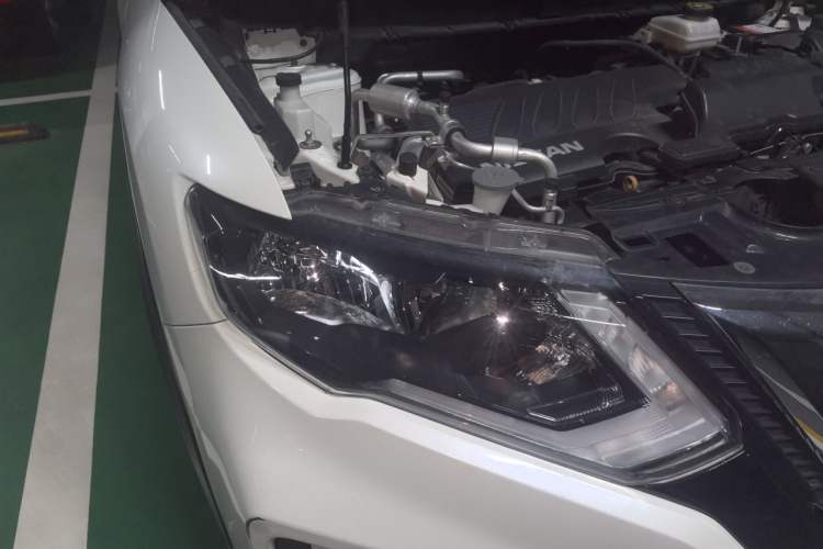 Used Nissan X-Trail 2019 2.0L CVT Smart Connect Comfort Edition 2WD Engine Bay Right