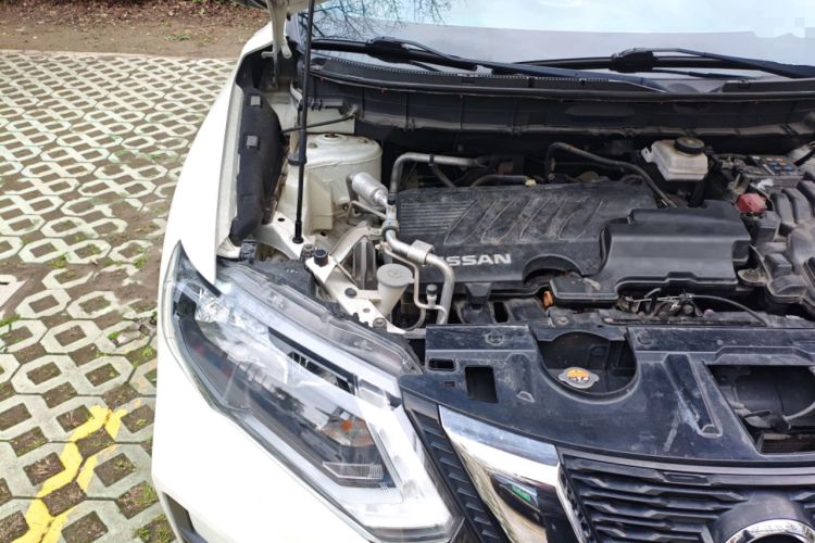 Used Nissan X-Trail 2019 2.0L CVT Comfort Edition 2WD Engine Bay Right