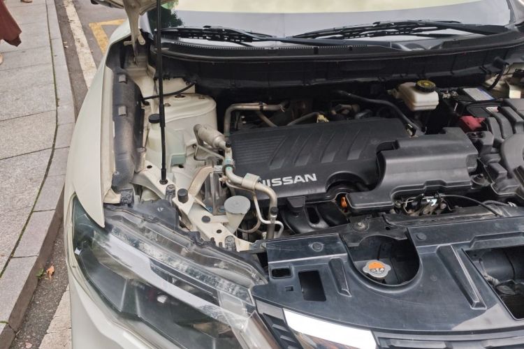 Used Nissan X-Trail 2019 2.0L CVT Comfort Edition 2WD Engine Bay Right