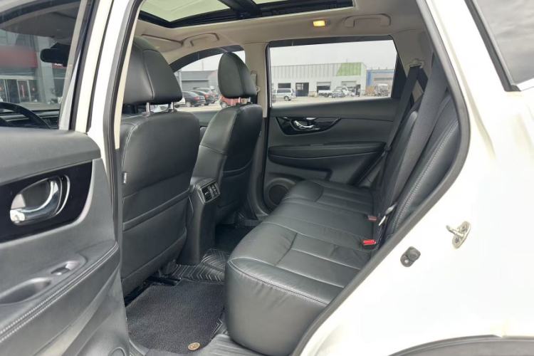 Used Nissan X-Trail 2019 2.0L CVT Smart Connect Comfort Edition 2WD Exterior 1