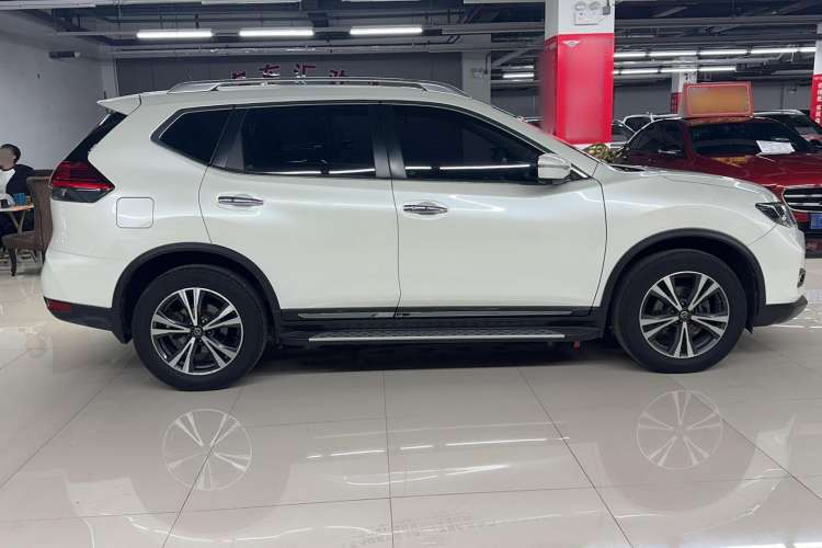 Used Nissan X-Trail 2019 2.5L CVT Smart Connect Luxury Edition 4WD Exterior 2