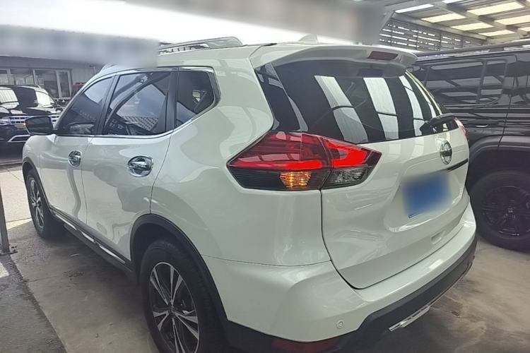 Used Nissan X-Trail 2019 2.5L CVT Smart Connect Luxury Edition 4WD Exterior 2