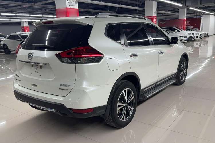 Used Nissan X-Trail 2019 2.5L CVT Smart Connect Luxury Edition 4WD Exterior 3