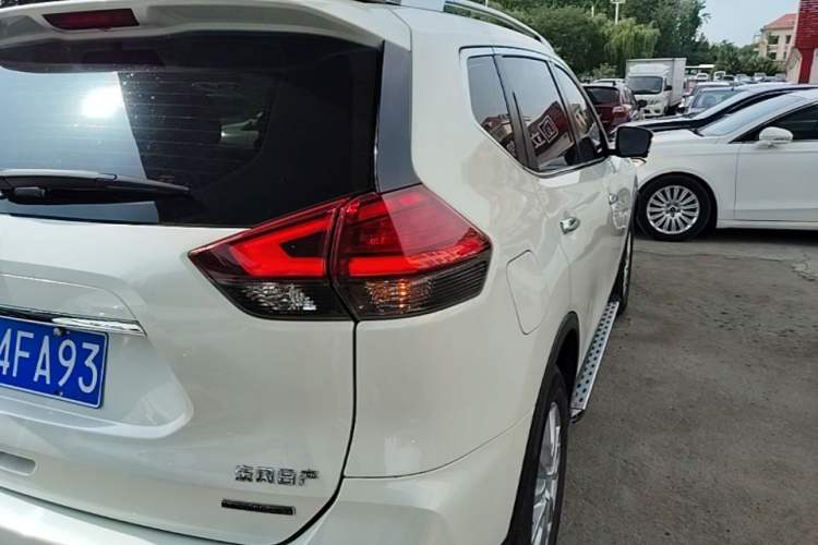 Used Nissan X-Trail 2019 2.0L CVT Smart Connect Comfort Edition 2WD Exterior 3