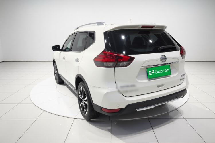 Used Nissan X-Trail 2019 2.5L CVT Smart Connect Luxury Edition 4WD Exterior 3