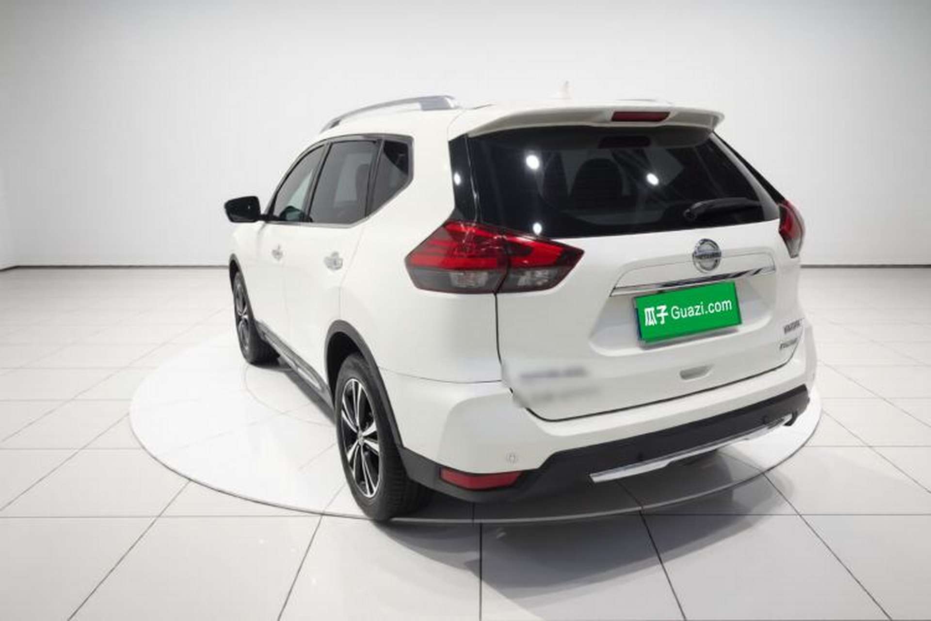 Used Nissan X-Trail 2019 2.5L CVT Smart Connect Luxury Edition 4WD Exterior 3