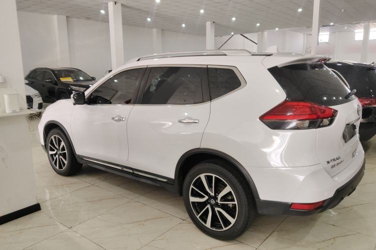 Used Nissan X-Trail 2019 2.5L CVT Smart Connect Supreme Edition 4WD Exterior 6