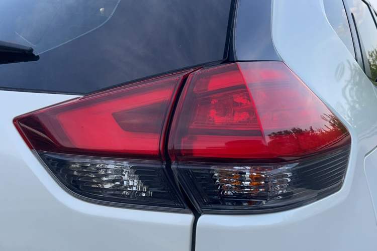 Used Nissan X-Trail 2019 2.0L CVT Smart Connect Comfort Edition 2WD Exterior 8