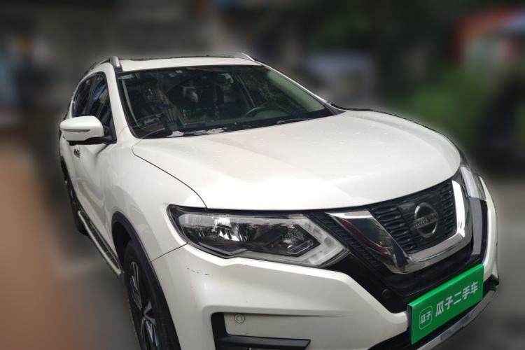 Used Nissan X-Trail 2019 2.5L CVT Smart Connect Luxury Edition 4WD Front Right 45 Deg