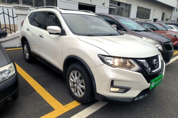 Used Nissan X-Trail 2019 2.0L CVT Smart Connect Comfort Edition 2WD Front Right 45 Deg
