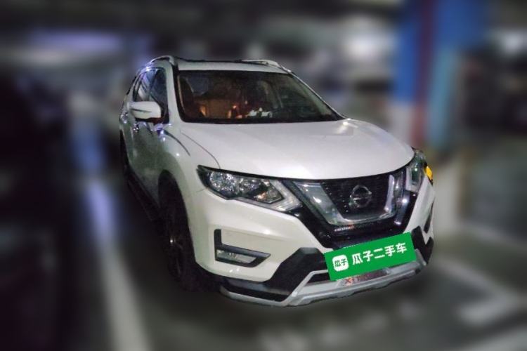 Used Nissan X-Trail 2019 2.5L CVT Smart Connect Luxury Edition 4WD Front Right 45 Deg